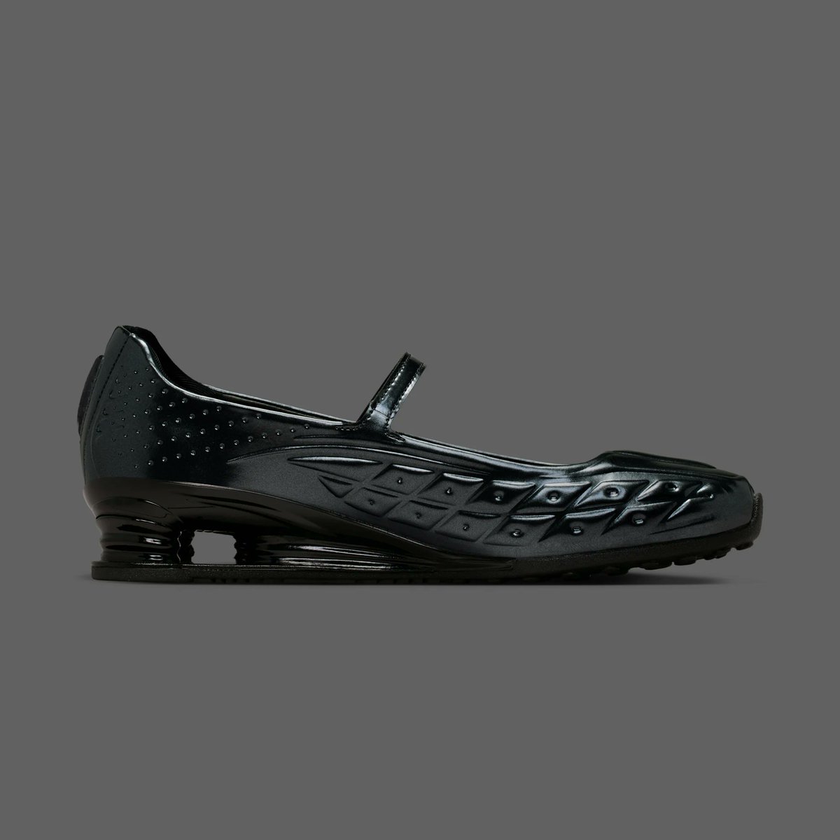 NAKED x Nike Shox Z Calistra coming soon 🗓️