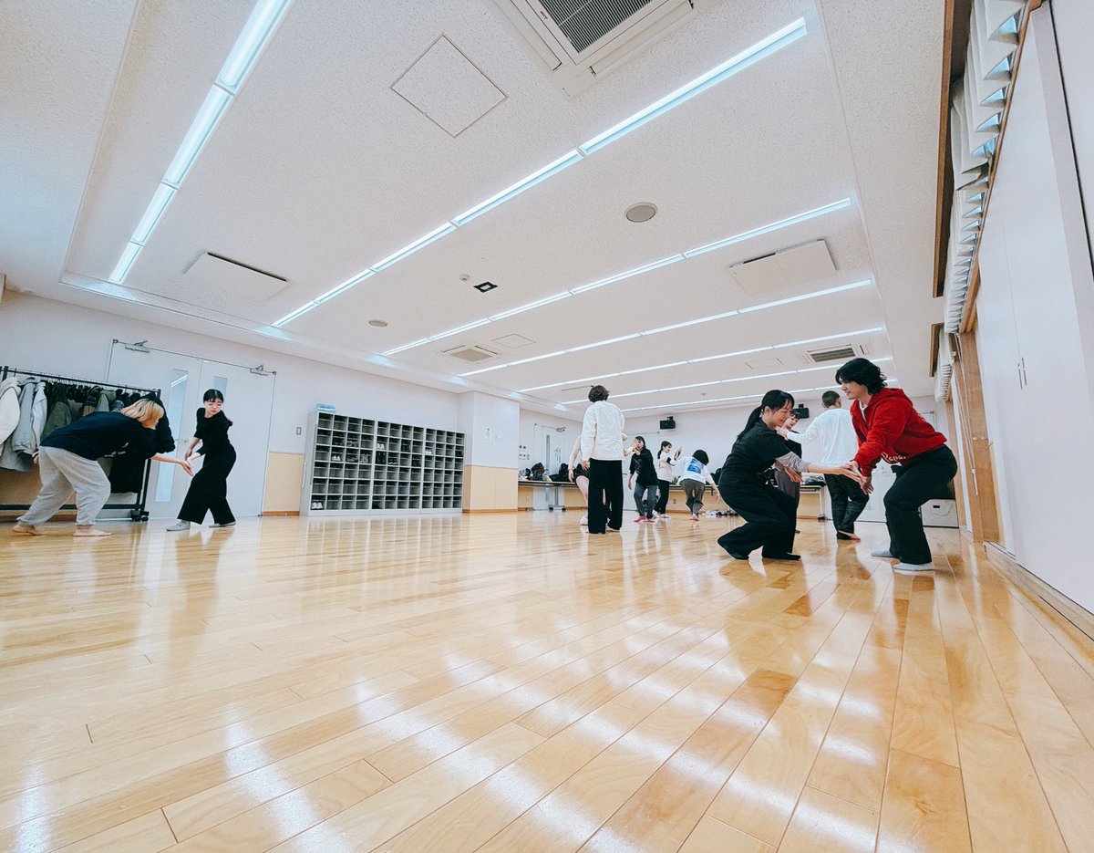 nnaeii's tweet photo. 本日のダンスWSありがとうございました🌿💡🙇‍♀️

ご参加くださった皆さんと過ごした時間がとても濃密で、そこかしこで起きていたダンスが心に残っています。

ひとりひとりの踊りが本当に素晴らしくて、
贅沢な時間でした。

次は３月です👼
出会いをたのしみにしています🪼 https://t.co/h9k1qIBPKX