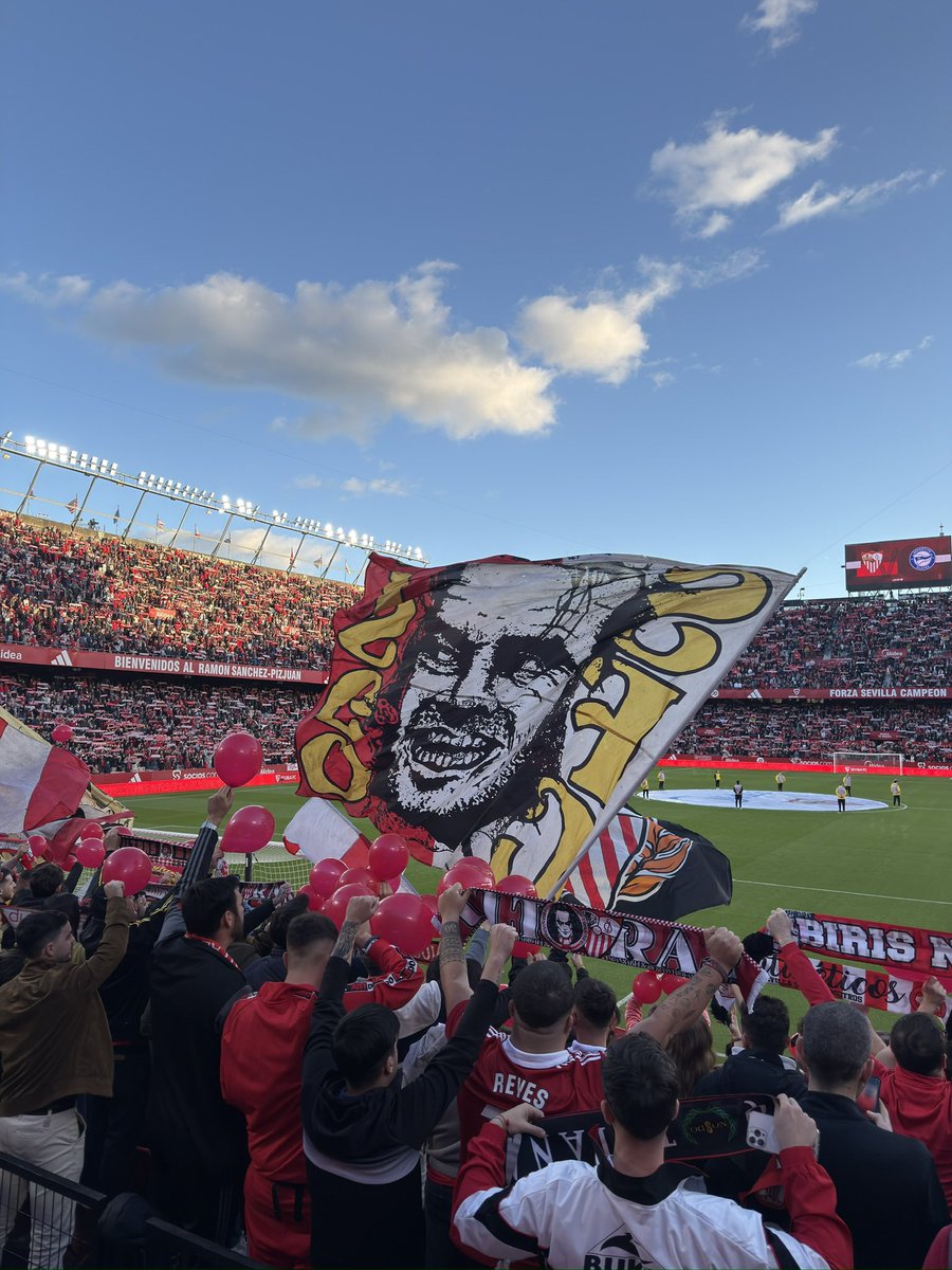 mivida_sfc's tweet image. A 2 puntos del descenso y nos faltan peces gordos como Madrid, Barcelona, Atlético, Villarreal, Espanyol... También pececitos menores como el Betis