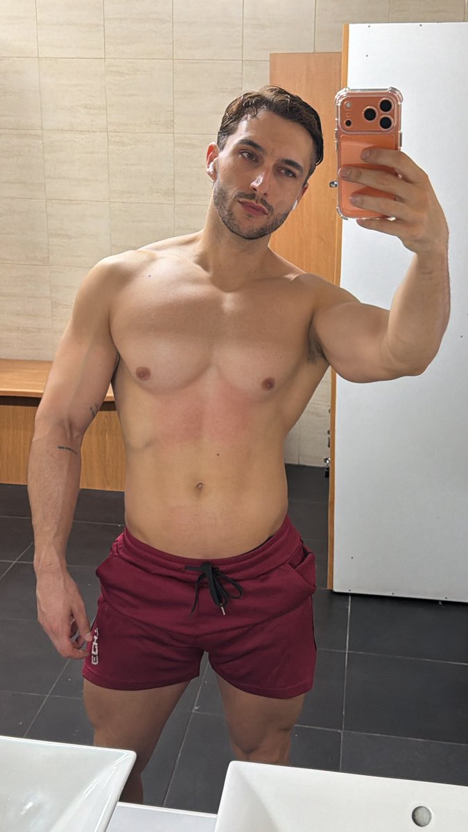 Titobast tweet media