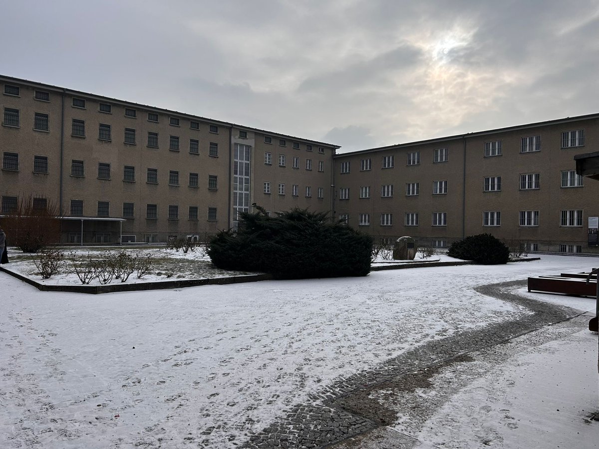 Oulder Hill Leadership Academy tweet media