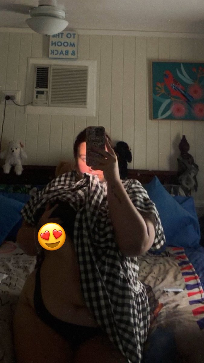 your favourite milf tweet media