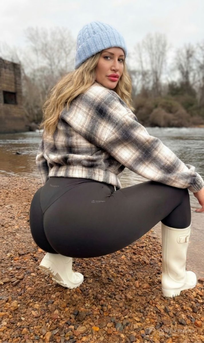 Argyrou_Despina's tweet image. Soft look.
Strong presence. 🔥

#wintervibes #nature #confidence
#strongwomen #mood