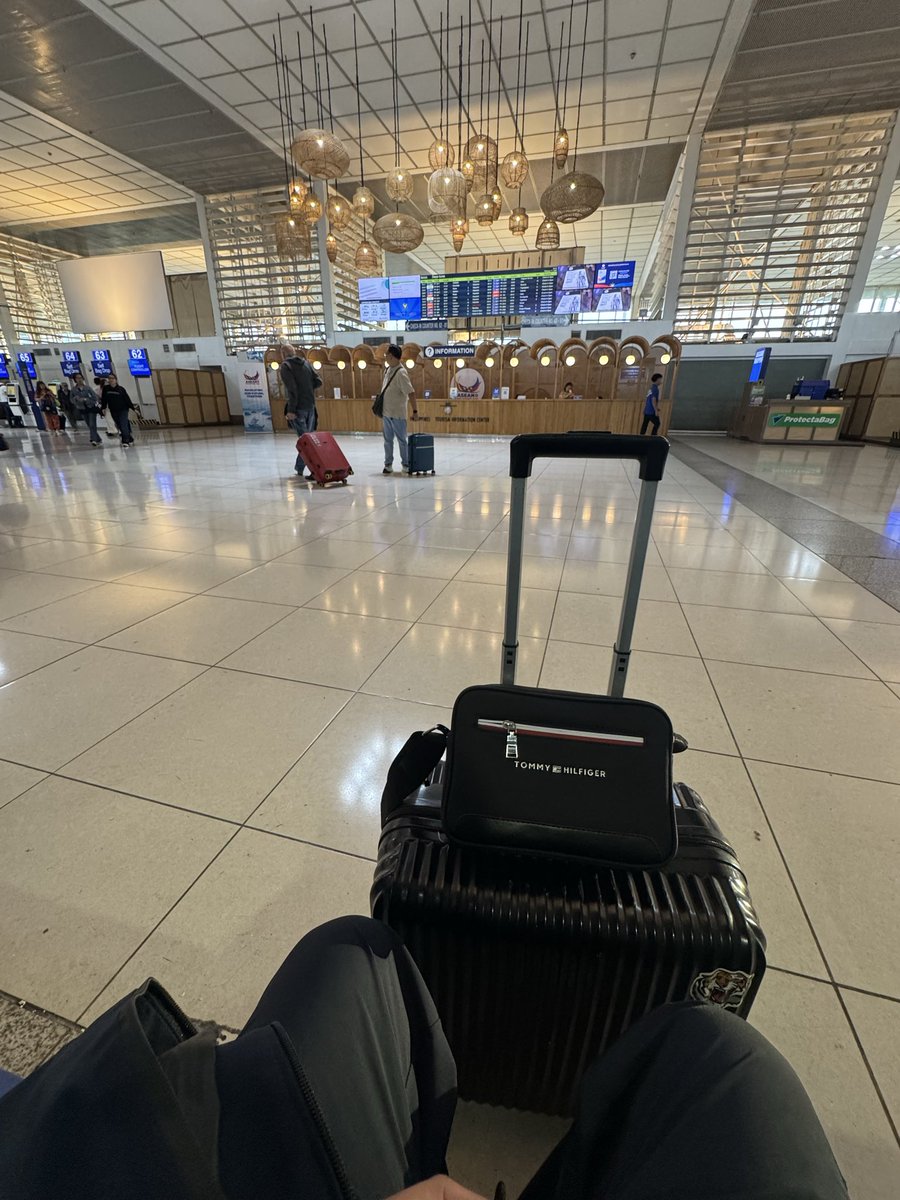 San nyo sya dalhen?..

Oh naboring ka nanaman.. 😆