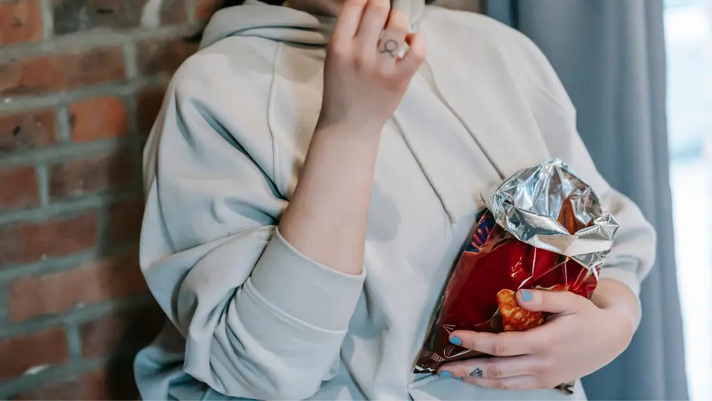 FoodInstitute's tweet image. PepsiCo is slashing snack prices up to 15% but is it enough to move the needle?

As budget-conscious consumers seek value and nutrition, experts say price cuts alone may not boost demand. 

Read more: foodinstitute.com/focus/pepsico-…

#CPG #FoodIndustry #ConsumerTrends #RetailIndustry