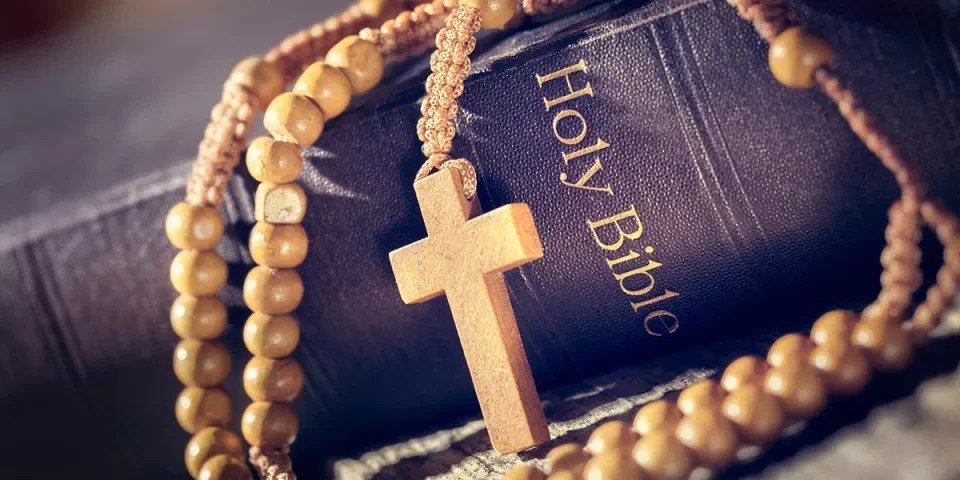 Today is the beginning of Lent to us catholics, our hearts are invited into a sacred season of renewal. Lent is not only about giving up food or comforts, but about letting go of everything that separates us from God. It is a time to fast from what is harmful and embrace what