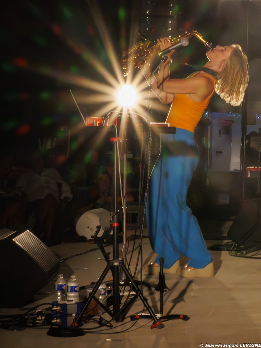 Tour memories 💕 

#saxophone #live #concert #norakamm #womeninmenfields #music