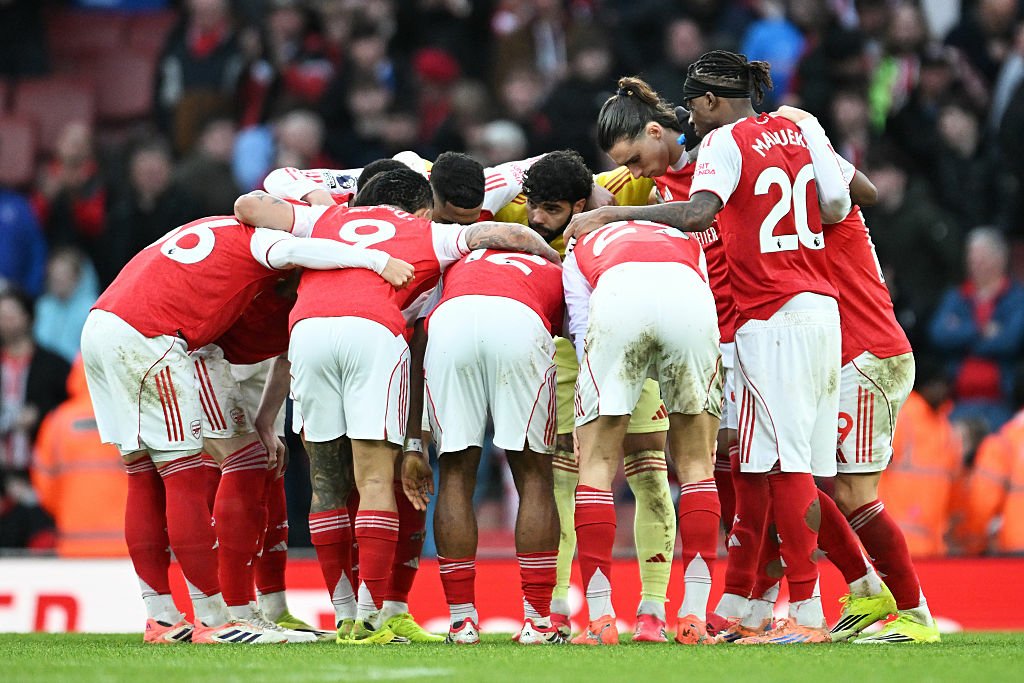 Calling on all small Arsenal accounts whether it is 1 follower, verified or unverified, drop your handles,  we are following you! COYG ❤️