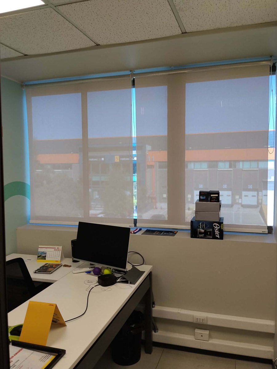 dammonstar's tweet photo. Hace unos días,  realizamos la instalación de 3 sistemas roller de control solar en oficinas administrativas de un centro logístico en la Región Metropolitana, para DHL.

Seguimos avanzando 🚀 #Dammonstar #Instalaciones #Infraestructura #SolucionesTécnicas https://t.co/rVSicxzv2n