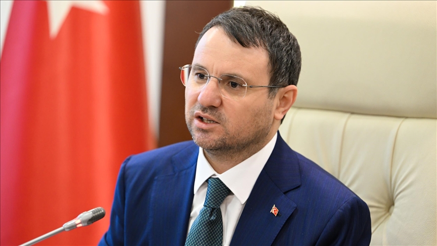 Adalet Bakanı Akın Gürlek, NSosyal hesabından açıklamalarda bulundu

— Adalet teşkilatımızın meselelerini biliyorum. İş yükünün farkındayım. Fedakarlığınızı görüyorum. Göreve başladığımız andan itibaren yapısal sorunların çözümü için çalışmalar başlattık. İş yükü analizleri