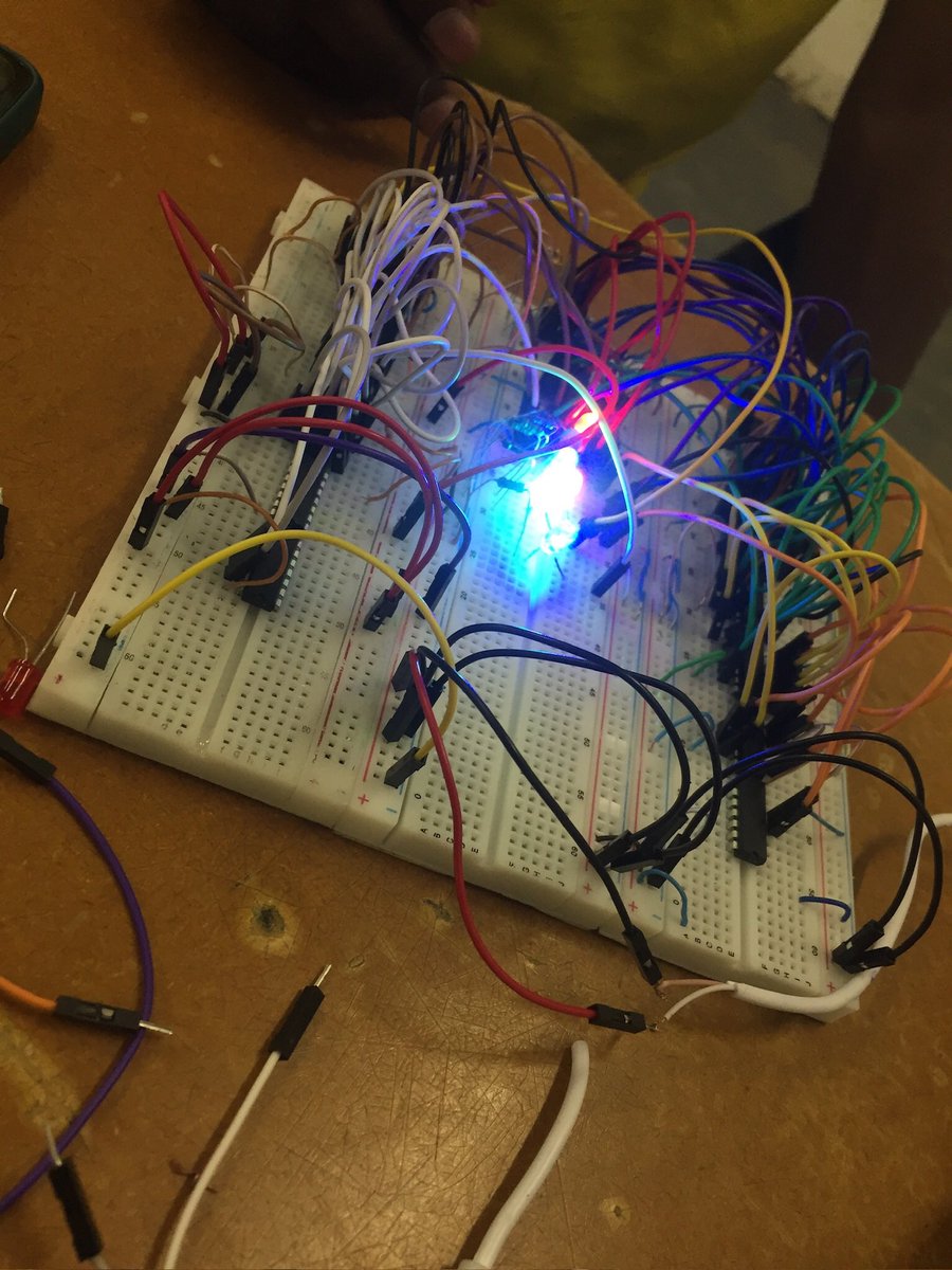 6tdeen's tweet photo. Bits &amp; Blights timing the tiny tech https://t.co/n2fdxOSNj4