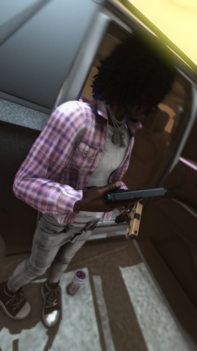 Coochie Scout! tweet media