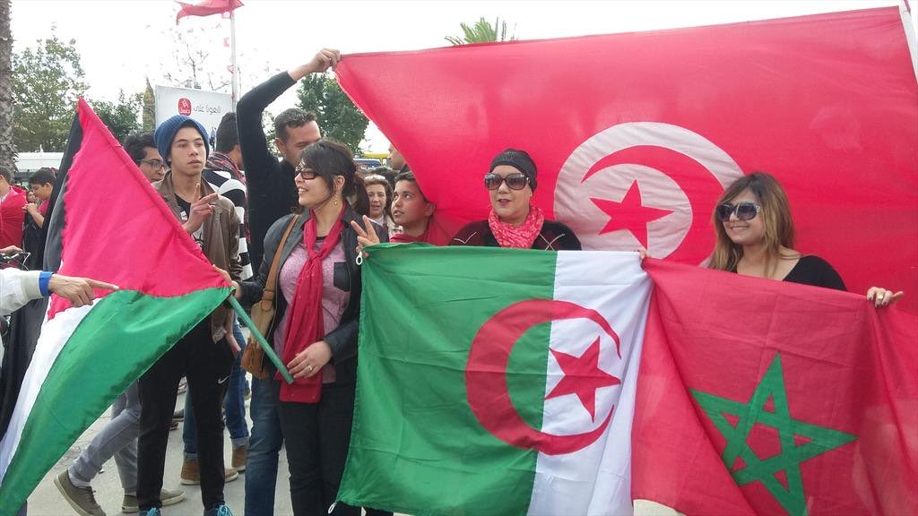 تعرض ثلاثة مستوطنين لضرب مبرح داخل حانة في جزيرة كوساموي التايلاندية على يد مجموعة فرنسية -يعتقد أنهم من أصول مغربية وجزائرية- وحراس المكان، مما أدى إلى إصابتهم وفقدان أحدهم أثناء محاولته الهرب.