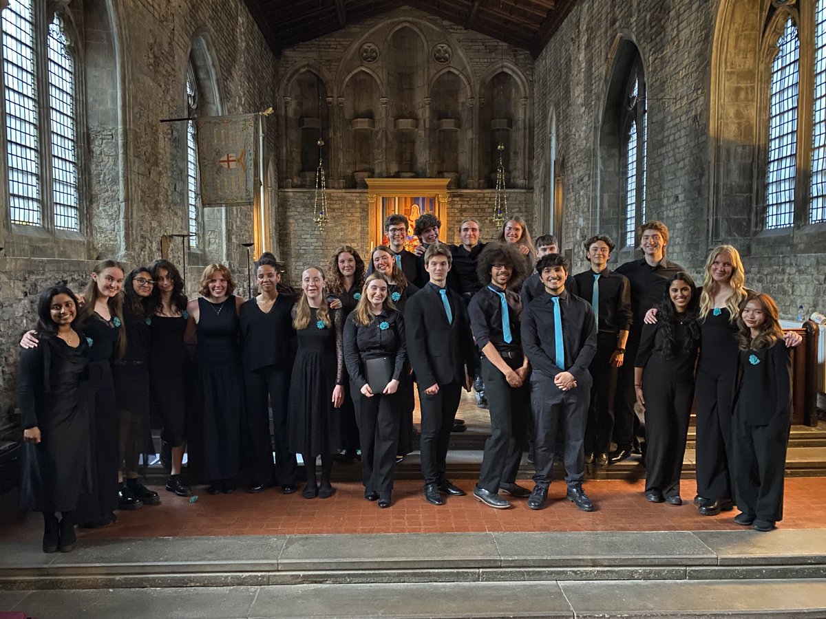 Holy Sepulchre London tweet media