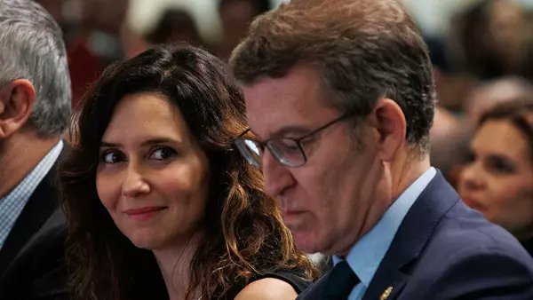 ¿Terremoto político en el PP?
Corre el rumor de que Aznar y MAR habrían dado ya por amortizado a Feijóo y preparan un Congreso Extraordinario del PP en junio para nominar a Ayuso como candidata a Presidenta del Gobierno.¿Cómo lo ves?