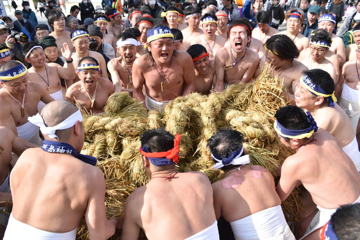 datenikuru's tweet photo. 「つつこ引き祭り」は、大つつこを引き合う勇壮な祭りで、福島県の10大奇祭に選ばれており、「五穀豊穣・無病息災」を祈る祭りとして、市の無形民俗文化財にも指定されています。
日時：令和8年3月1日(日曜日)13時
場所：厳島神社(伊達市保原町4丁目交差点付近)
つつこ引き祭実行委員会　024(576)4062 https://t.co/Em0WJudT9Y