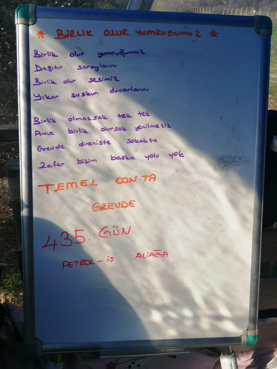 435 gündür emeğimiz,onurumuz ve sendikal hakkımız için direniyoruz. Patronun hukuksuzluğuna, toplu iş sözleşmesi hakkımızı gasp etmesine boyun eğmedik,eğmeyeceğiz.
Bu sadece bir grev değil; kadınların,annelerin,hayalleri olan işçilerin onur mücadelesidir✊