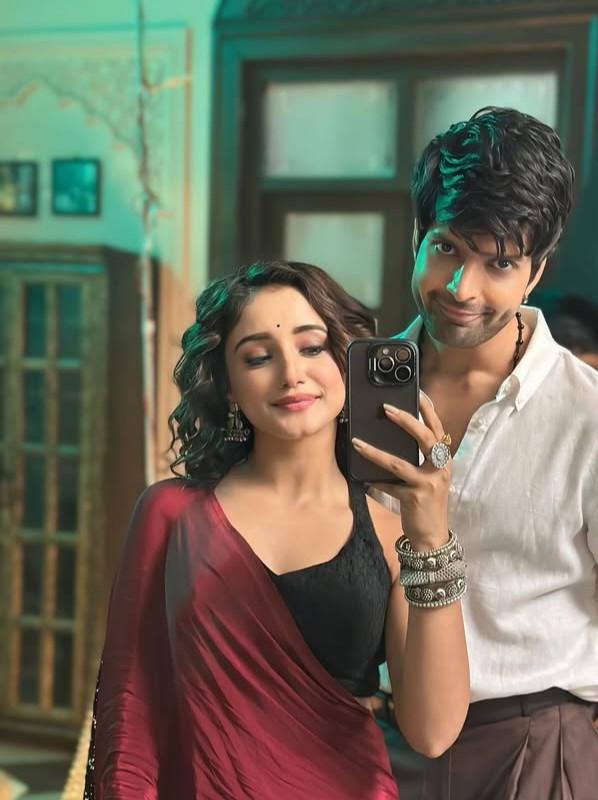 LampofSweetStar's tweet photo. #rahit missing hours π
#RachiSharma #hitesh https://t.co/N3cVoEfgDA