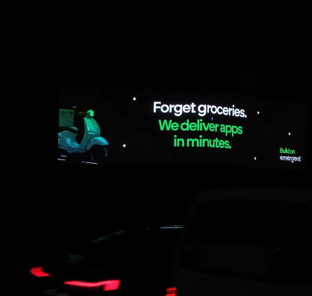 NewsAlgebraIND's tweet photo. Delhi AI Summit sees bold billboards from Indian AI platform Emergent.

From airport corridors to Delhi streets, the IndiaAI Mission is taking over 🇮🇳 https://t.co/MdQcpSconM