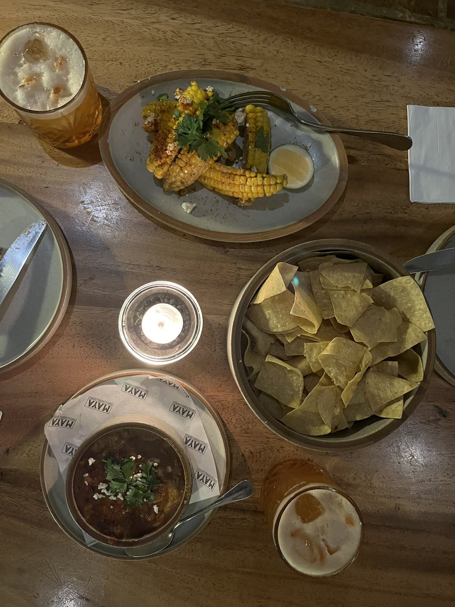 itsmarjofficial's tweet image. Valentines Date with my PoGo friend Liezel 🫶🏻

As you can see in the picture nvm 😂

#PokemonGo #PokemonGoapp #valentines