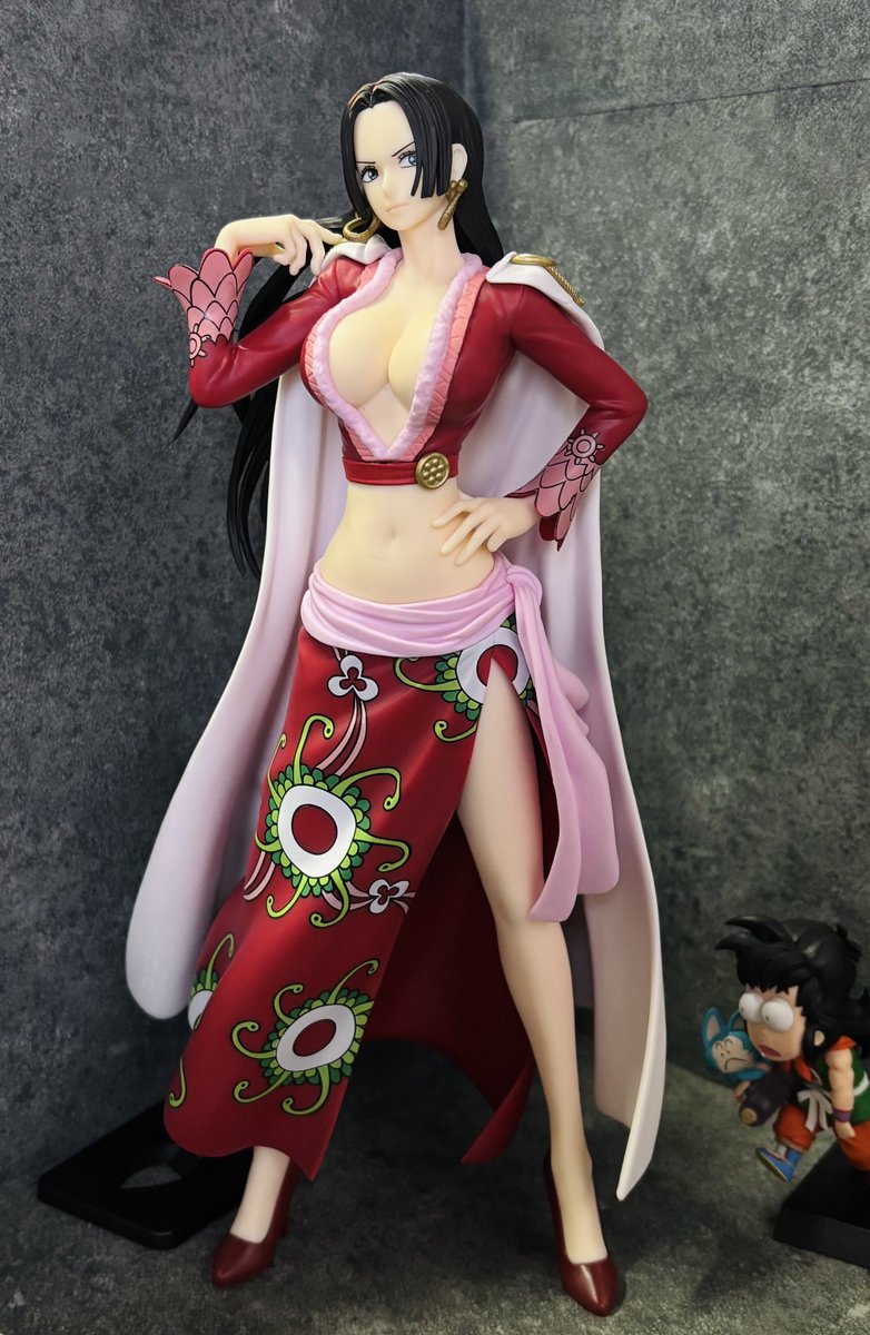 ワンピース Grandista ボア・ハンコック フィギュア本体サイズも