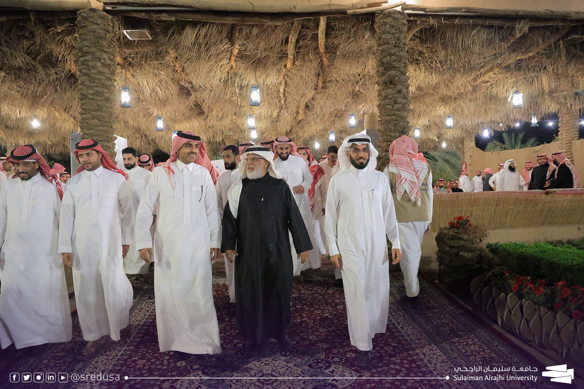 a_twijry's tweet photo. في أمسية اجتماعية رائعة، التقى طلبة وقيادات برامج الماجستير التنفيذي بكلية الأعمال لتعزيز العلاقات المهنية، في أجواء برزت فيها أفكار عملية ورؤى ملهمة لفرص واعدة في الشراكات والمبادرات ..

نؤمن أن قوة البرنامج تكمن في هذه اللحظات التي تتحول فيها التجربة الأكاديمية إلى شراكات مهنية https://t.co/DngjOGtJHw