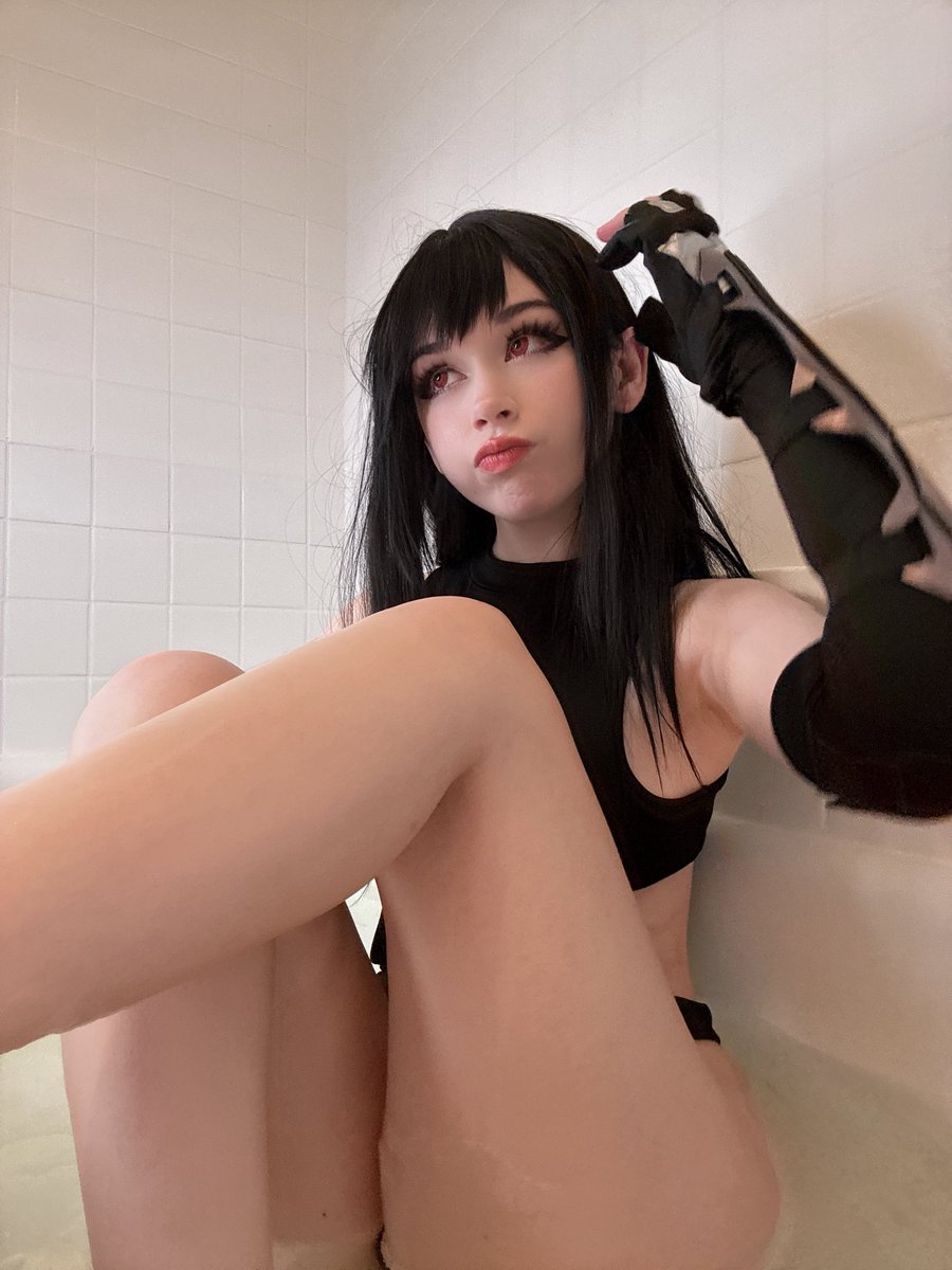 Loopziepup's tweet image. tifas dirty bath water