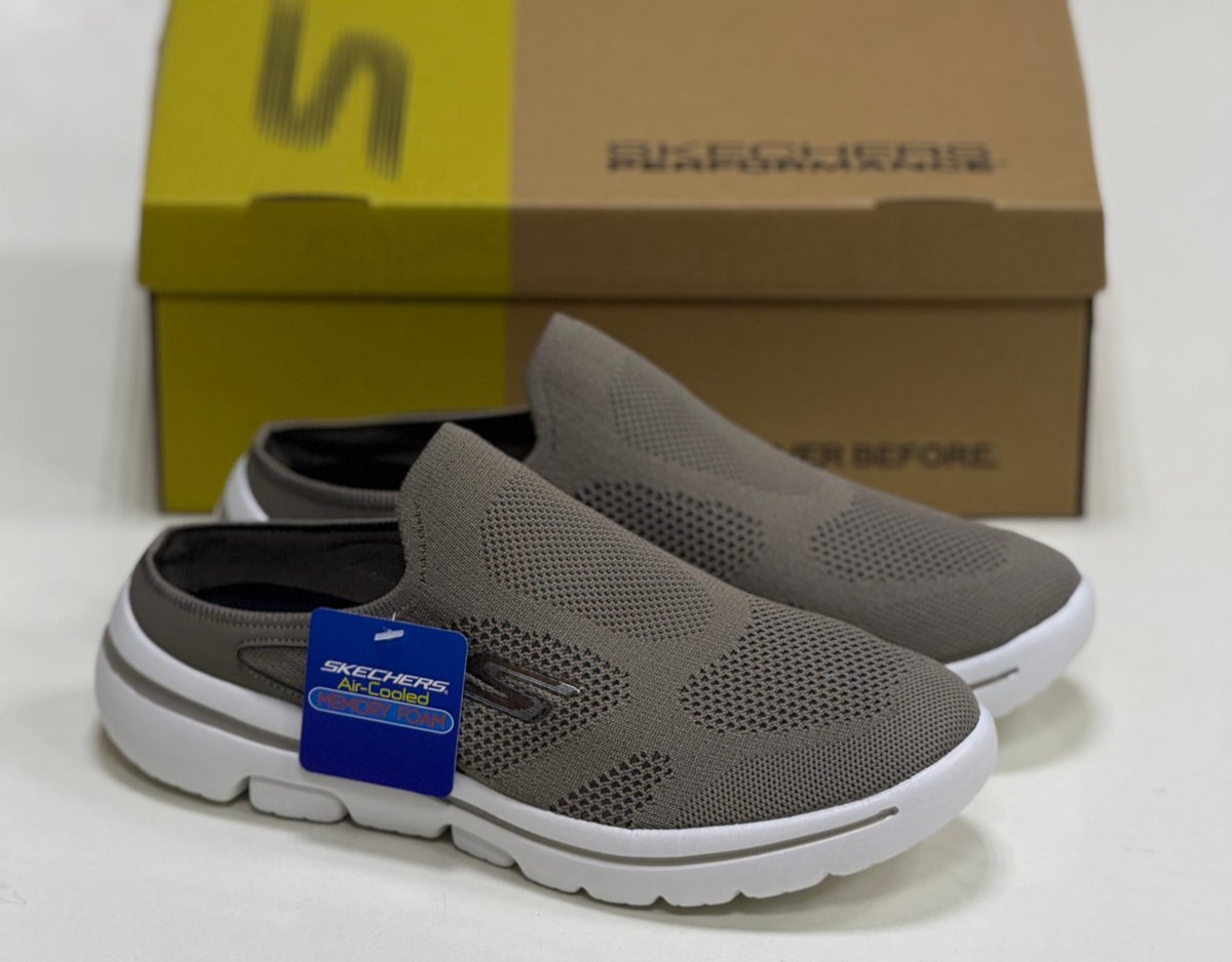 dinero_crocs's tweet image. + Halfshoes 

🏷️— N27,000

Location Kaduna—worldwide delivery.
WhatsApp: 08063769764