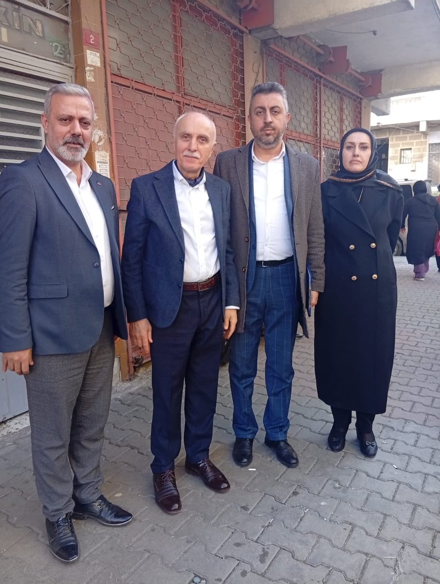 “Bir Olmak Ruhumuzda Var” programımız kapsamında Karadeniz Mahallemizde; Baştürk, Ceylan, Aytekin ve Menteşe ailelerine misafir olan İçişleri eski Bakan Yardımcımız Sn. <a href="/serdilt/">Prof. Dr. T. Sabri ERDİL</a>'a katılımlarından dolayı teşekkür ederim.

#HerMahallesiyleGaziosmanpaşa
