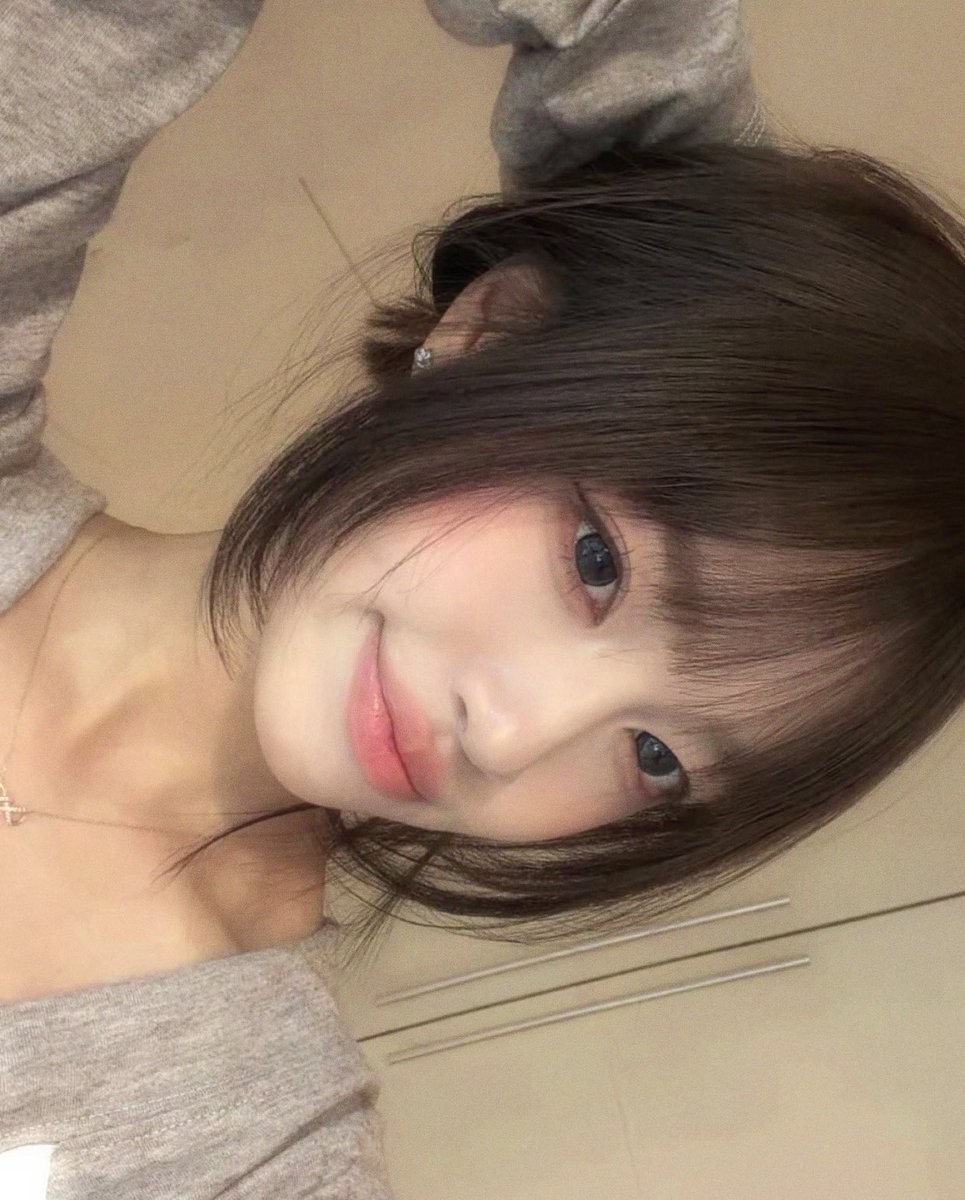 부힛 tweet media