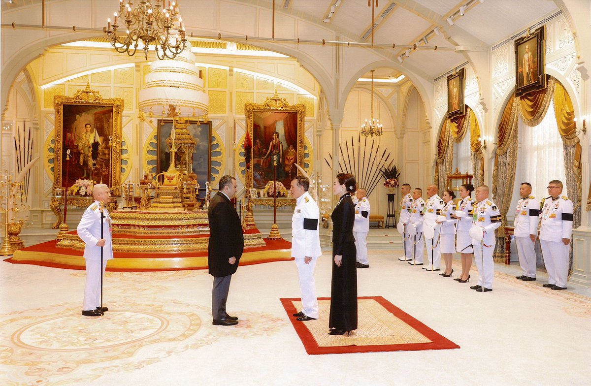 armembchina's tweet photo. On February 10, Vahe Gevorgyan, Ambassador of the Republic of Armenia to the Kingdom of Thailand (with residence in Beijing), presented his credentials to His Majesty King Maha Vajiralongkorn Phra Vajiraklaochaoyuhua of Thailand 🇦🇲🇹🇭🤝
🔗https://t.co/sXDaN7sDG0 https://t.co/hRbh03LlQP