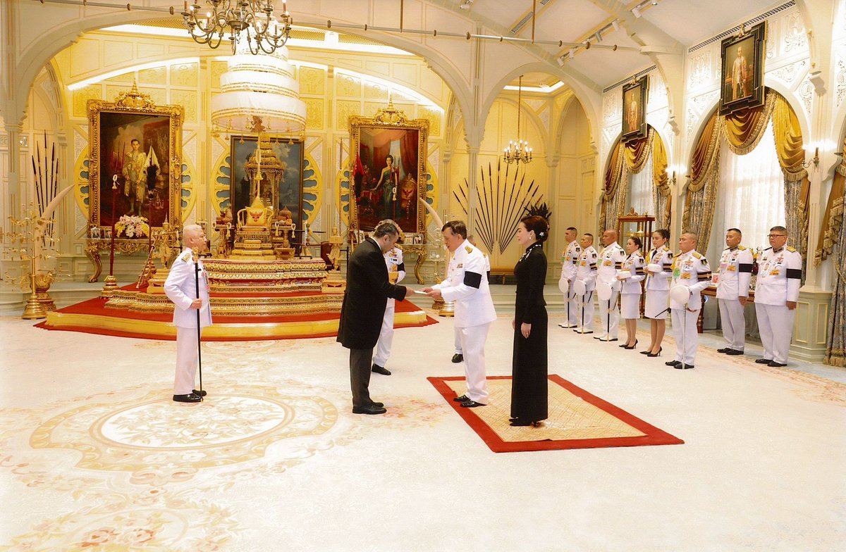 armembchina's tweet photo. On February 10, Vahe Gevorgyan, Ambassador of the Republic of Armenia to the Kingdom of Thailand (with residence in Beijing), presented his credentials to His Majesty King Maha Vajiralongkorn Phra Vajiraklaochaoyuhua of Thailand 🇦🇲🇹🇭🤝
🔗https://t.co/sXDaN7sDG0 https://t.co/hRbh03LlQP