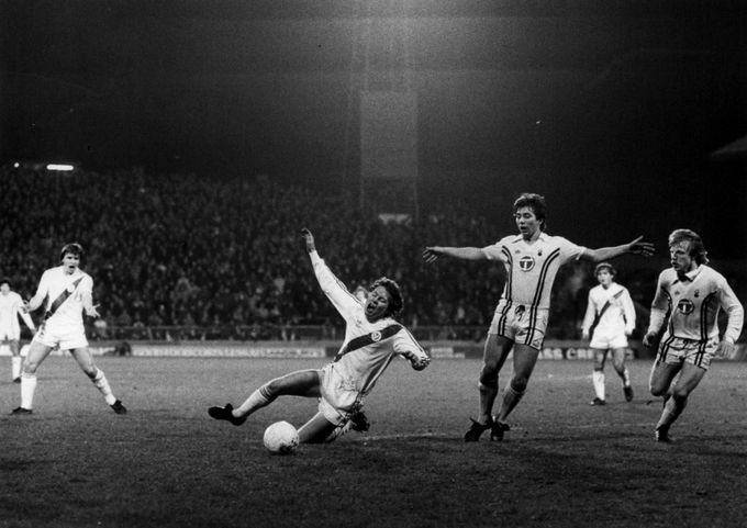 Deano's Sky Blues memories tweet media