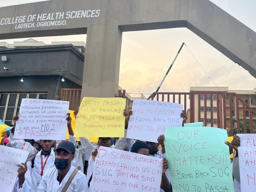 OlaGlitz_TVO's tweet photo. LAUTECH, WE SAY NO TO PASSA❌️
WE ARE PHYSIOLOGISTS AND ANATOMISTS✅️
NOT SCIENTISTS❌️

@seyimakinde

#physiologyandanatomy #StudentVoices #protest #saynotopassa #olaglitz https://t.co/EPW7qUUSjI