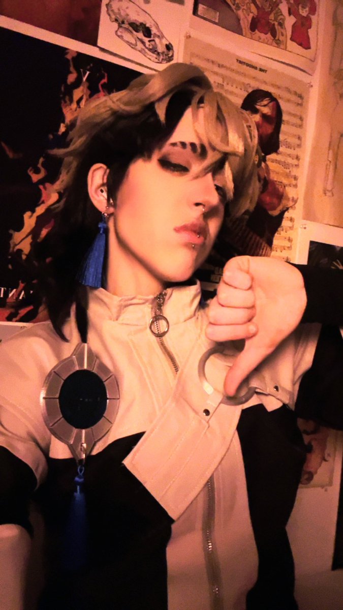 nobody knows i’m wearing hello kitty pj bottoms. #ZankaNijiku #zankacosplay #GACHIAKUTA #gachiakutacosplay