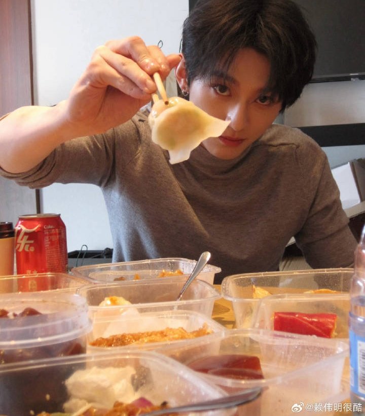 廉, Theodore. tweet media