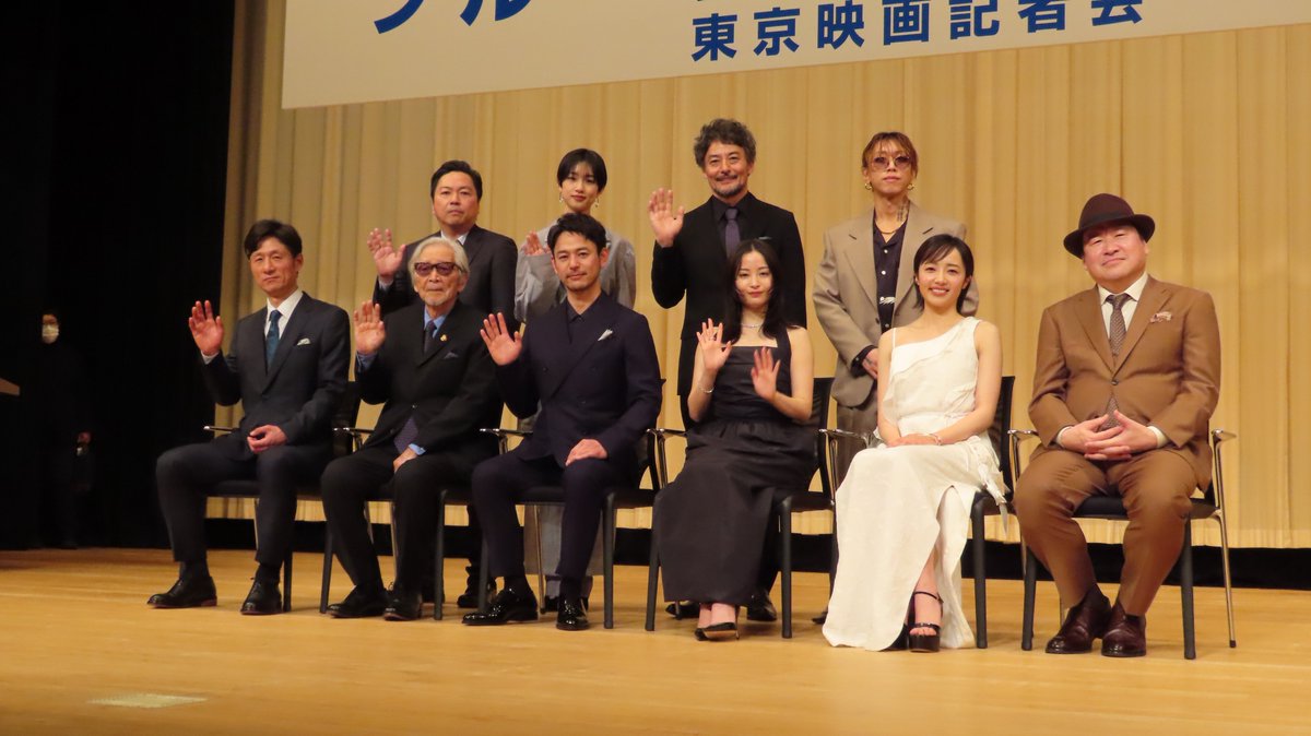 SUPER BEAVER
渋谷龍太

演技初挑戦で
ブルーリボン賞新人賞

断っていた俳優業に
挑戦した理由は
「バンドマンという軸がぶれないと思った」

⬇️記事はこちら📝
news.yahoo.co.jp/articles/7169d… 
#Yahooニュース #渋谷龍太 #SUPERBEAVER