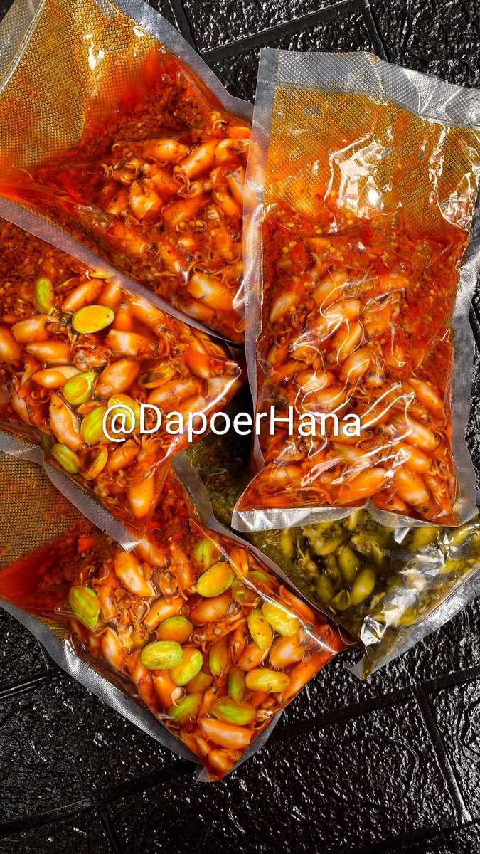 Wajib stok Sambal lauk siap saji ya dirumah buat persiapan sahur temen temen😍ada bnyak varian ya bisa DM aja🙏harga mulai 30rb an 👍