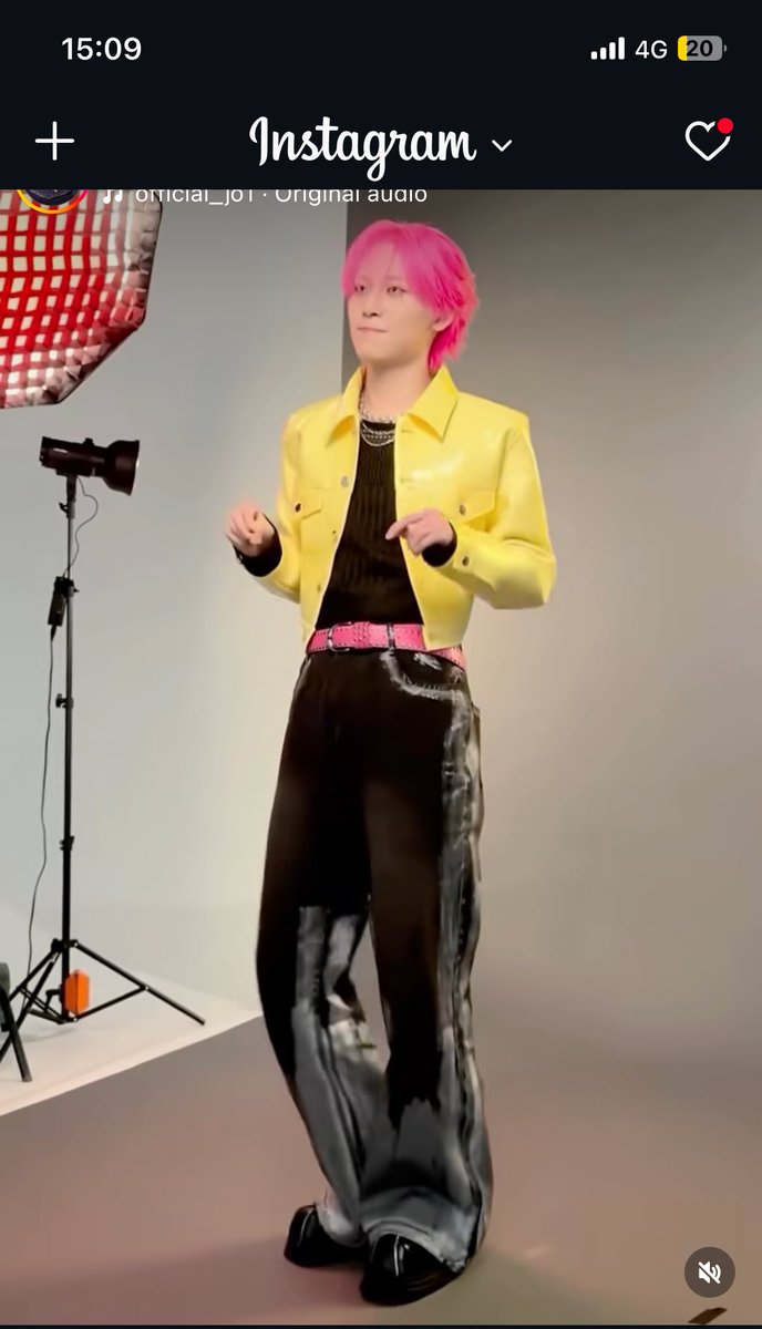 เร็นเร็นน่ารักอะ เสื้อเหลือง หัวชมพู 🥰