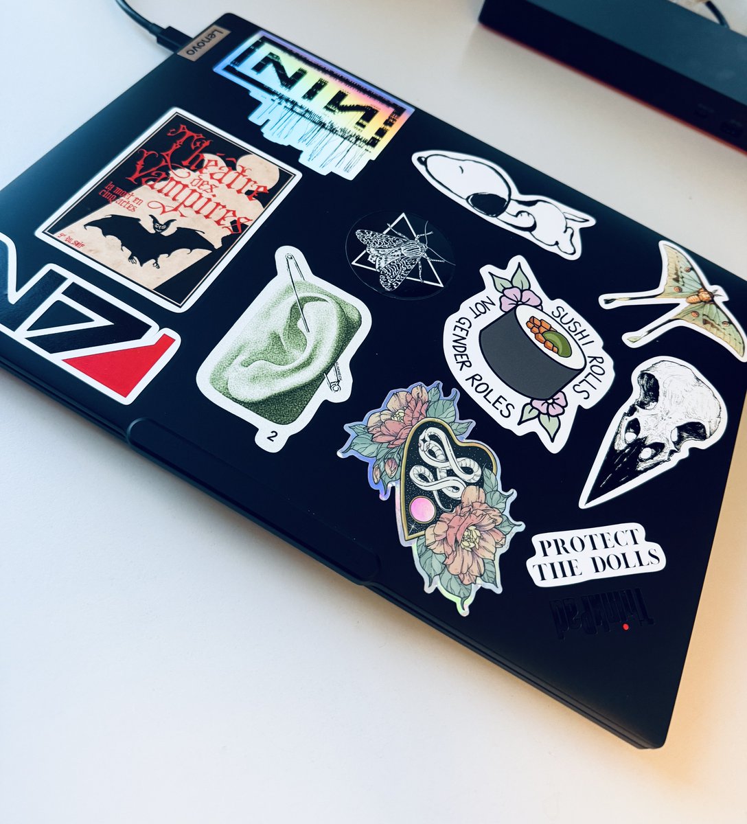 Neuer Arbeitslaptop wurde direkt bestickert 😌✌🏻