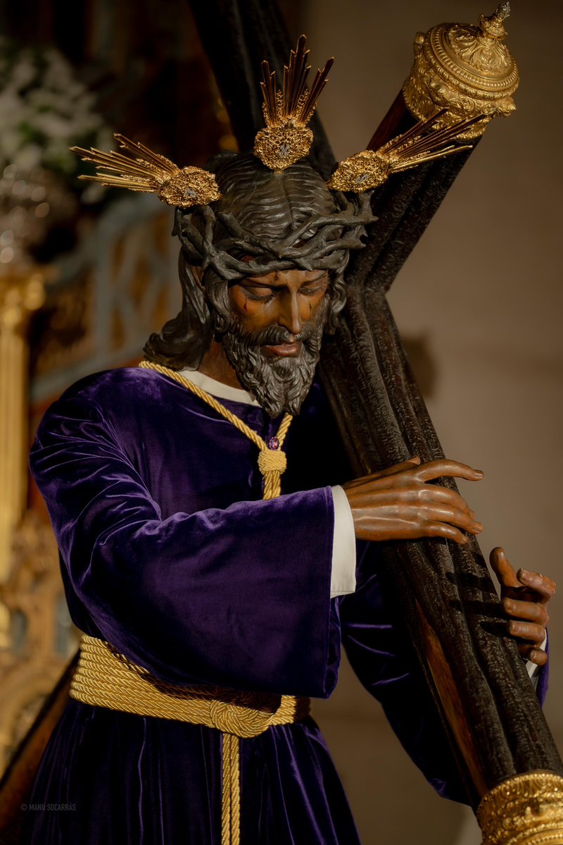 🟣 ACTUALIDAD

A las puertas del tiempo santo de la Cuaresma, Nuestro Padre Jesús de la Salud amanece vestido con su túnica morada de terciopelo confeccionada por Pepe Cerezal en 2011.

Le pedimos al Señor que nos ilumine este camino cuaresmal y nos lleve hasta la alegría de la