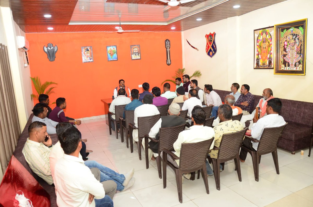 आज देवास स्थित कार्यालय पर राबड़िया–सिदनी–फतेहपुर खेड़ा मार्ग के निर्माण कार्य पूर्ण होने के उपलक्ष्य में सम्मानित कार्यकर्ताओं द्वारा आत्मीय स्वागत किया गया।