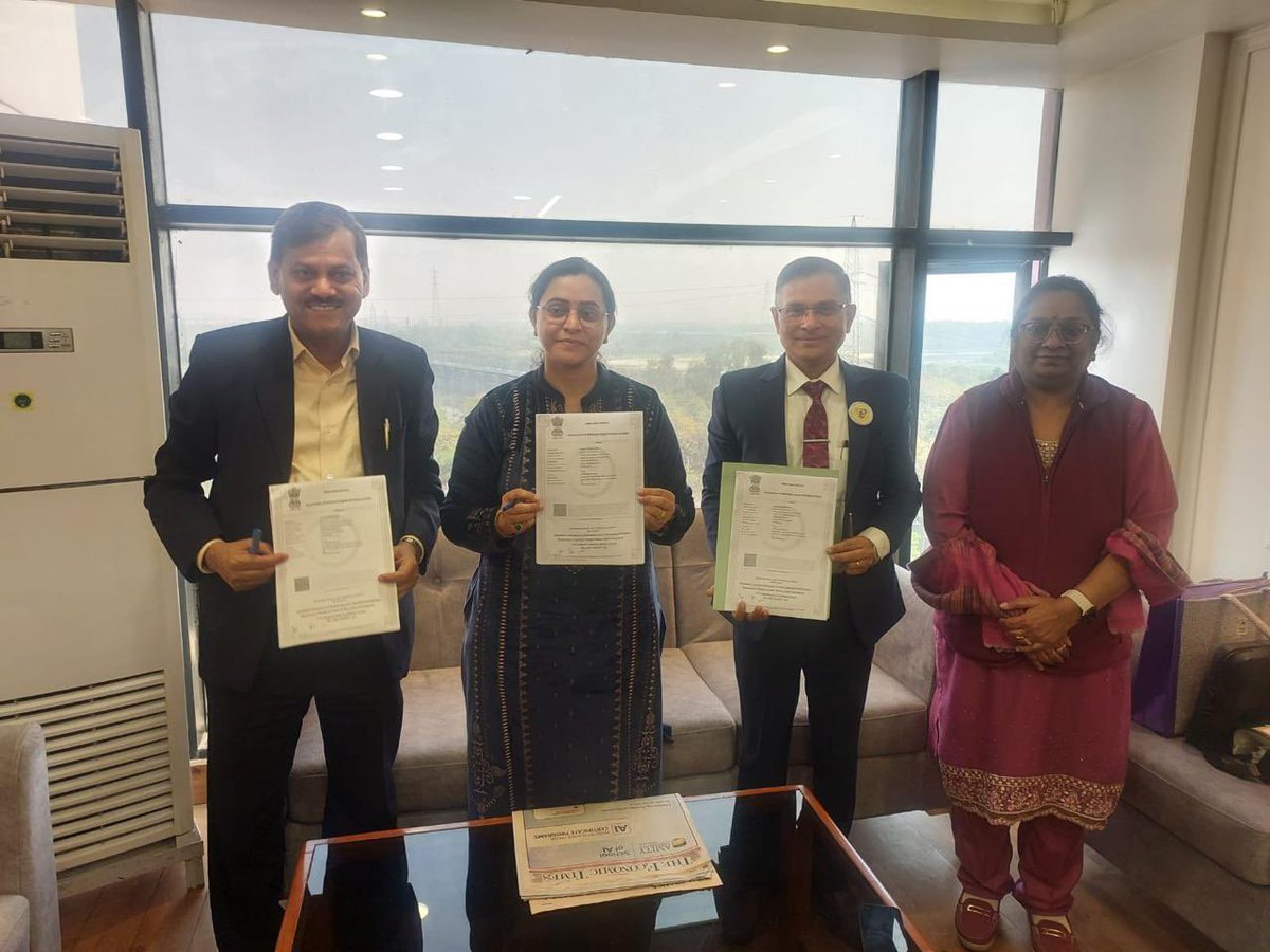 NCDCMoHFW's tweet photo. The MoU for establishment of an MSU at Delhi has been signed today paving the way for operationalization of the 20th & the final MSU under PM-ABHIM scheme implemented by IDSP, NCDC. #ProactiveSurveillance #ProtectedCities https://t.co/VzhZrsY1K8
