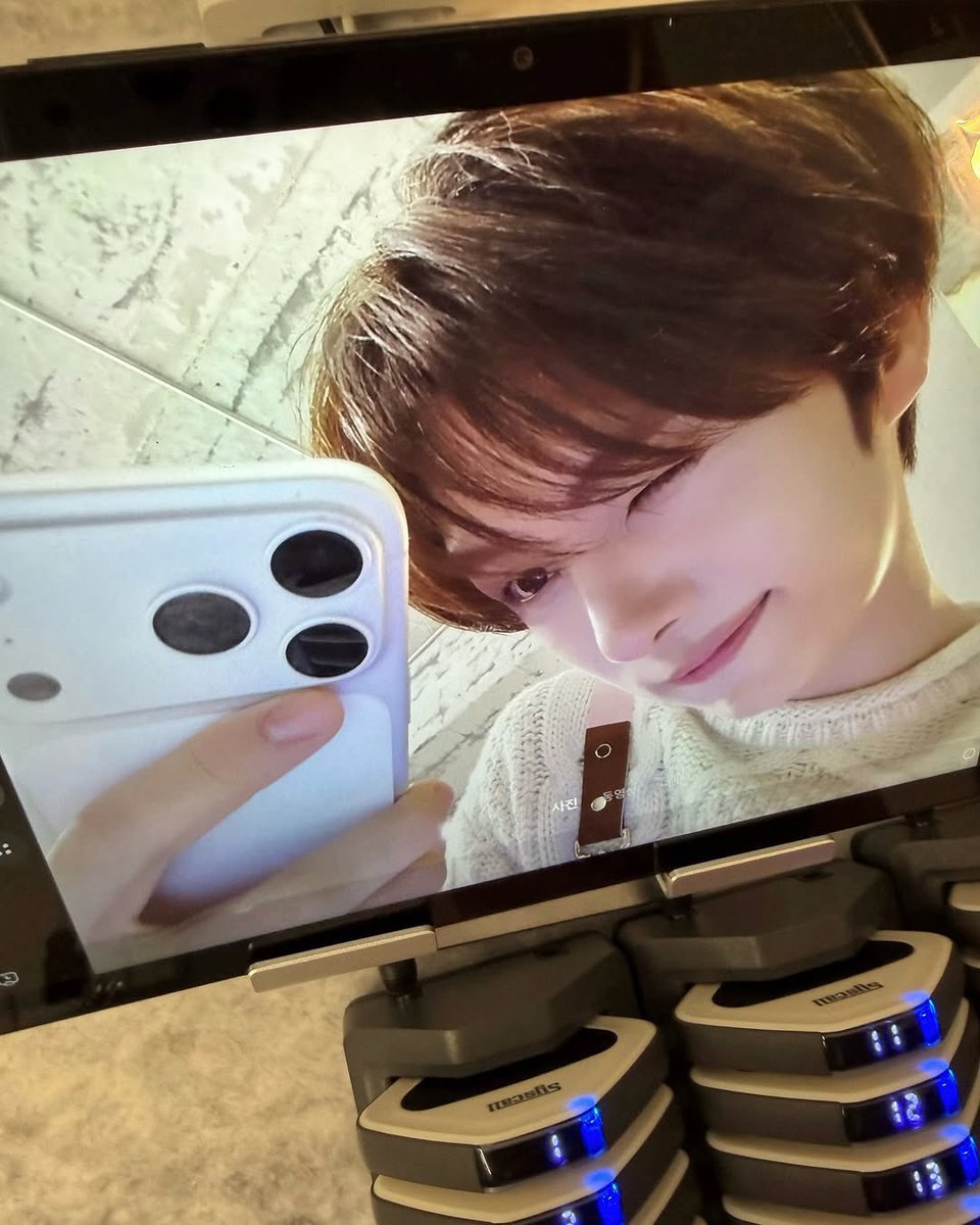 폭닥하찌니트 존잘 알바생 여자친구 잇으세요? 
익명이요 .ᐟ ♡