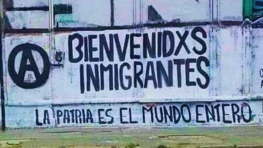 anarquia_p's tweet photo. Estrictamente hablando, nosotros los anarquistas no podemos tener una política exterior, porque estamos y queremos permanecer fuera y en contra de la actual división del mundo en Estados rivales.  Para nosotros no existen los extranjeros
Errico Malatesta https://t.co/EpKuZtMEvq