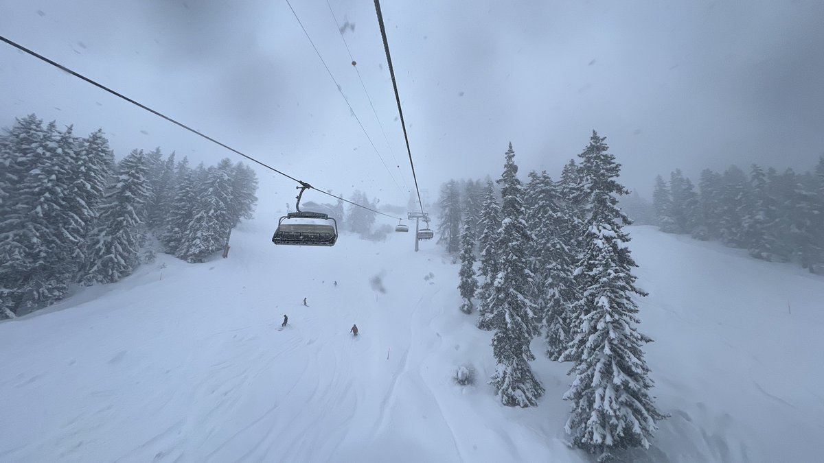 Snow Forecast.com tweet media