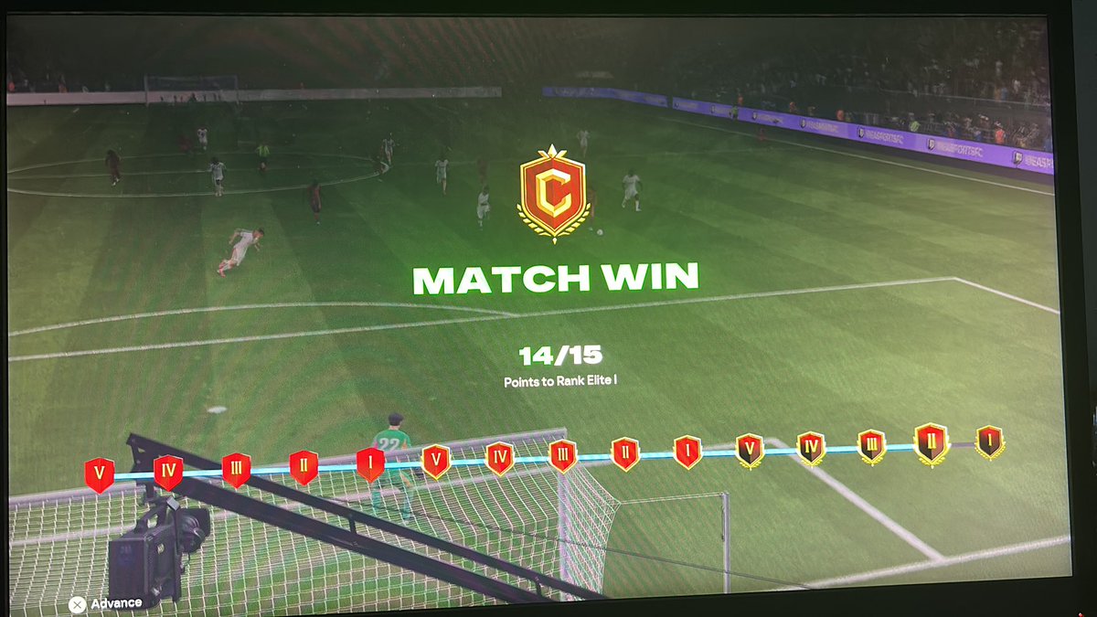 M4UR0 !C4RD! tweet media