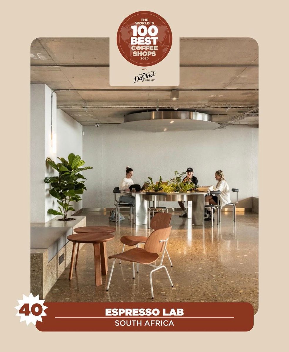 Espressolab Cape Town De Waterkant mağazamız, bu yıl 15 bin kahve dükkanının değerlendirildiği The World’s 100 Best Coffee Shops 2026 listesinde üst üste ikinci kez dünyanın en prestijli kahve dükkanları arasında yer aldı. 

Ödül törenine Kahve Direktörümüz Renato Correia ve