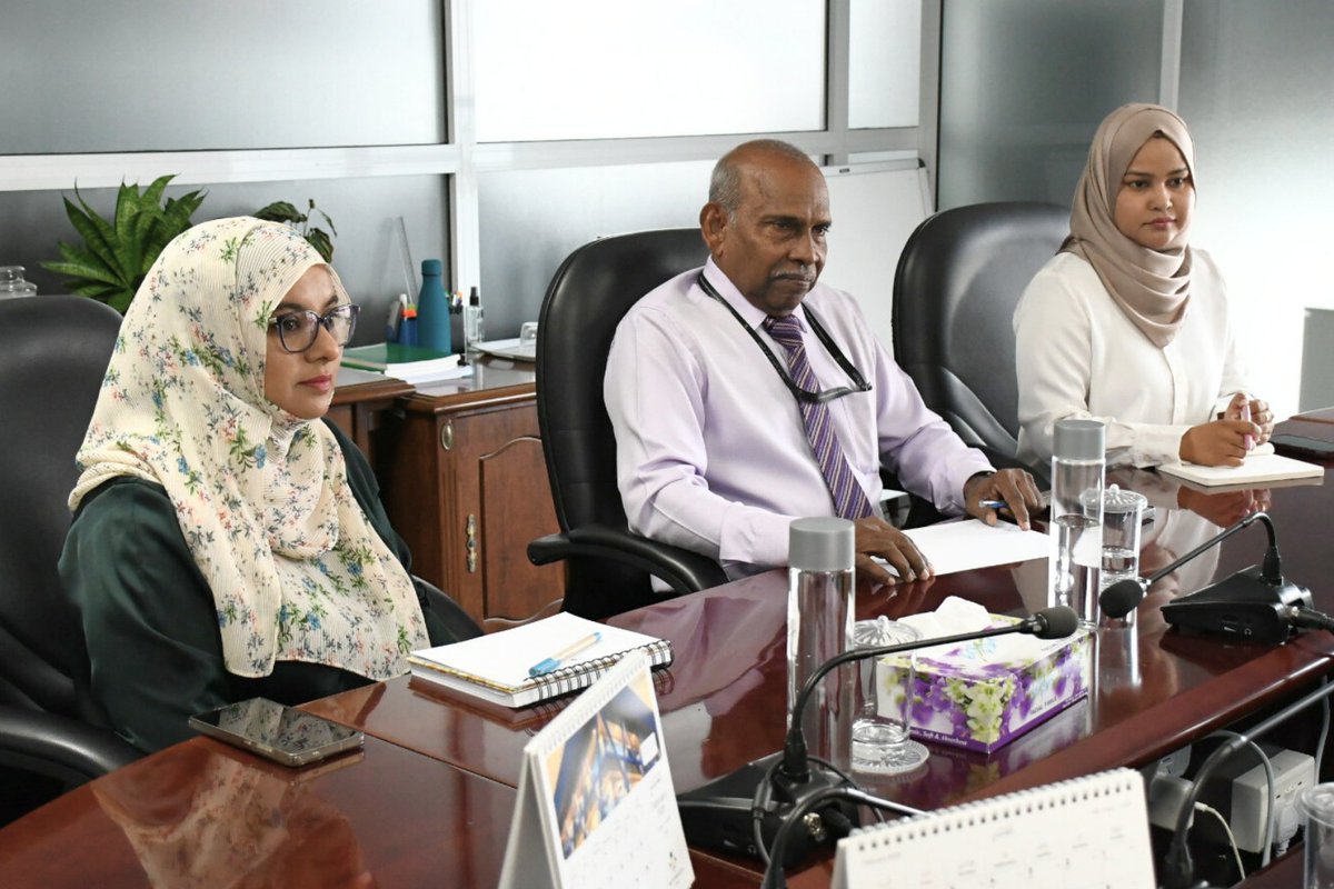 npmmaldives's tweet photo. ފެބުރުވަރީ 2026 ގައި އެން.ޕީ.އެމް އިން ގދ. ފެމިލީ އެންޑް ޗިލްޑްރަންސް ސަރވިސް ސެންޓަރަށް ކުރި ޒިޔާރަތާ ގުޅޭގޮތުން މަޝްވަރާކުރުމަށް، މިނިސްޓްރީ އޮފް ސޯޝަލް އެންޑް ފެމިލީ ޑިވެލޮޕްމަންޓާއެކު އެން.ޕީ.އެމް އިން ބައްދަލުވުމެއް ބާއްވާފައިވެއެވެ.
#NPM #HRCM https://t.co/yU1BBzg1Tm