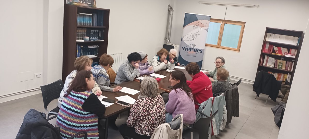 Escuchamos,nos reencontramos, proponemos...en plural. Estamos inmersos en encuentros participativos para definir cómo quieres que sea TU Programa Viernes.  Os mostramos dos instantes de encuentros ya pasados en Bárcena de Pie de Concha y Pesquera #FondosEuropeos #SoledadNoDeseada